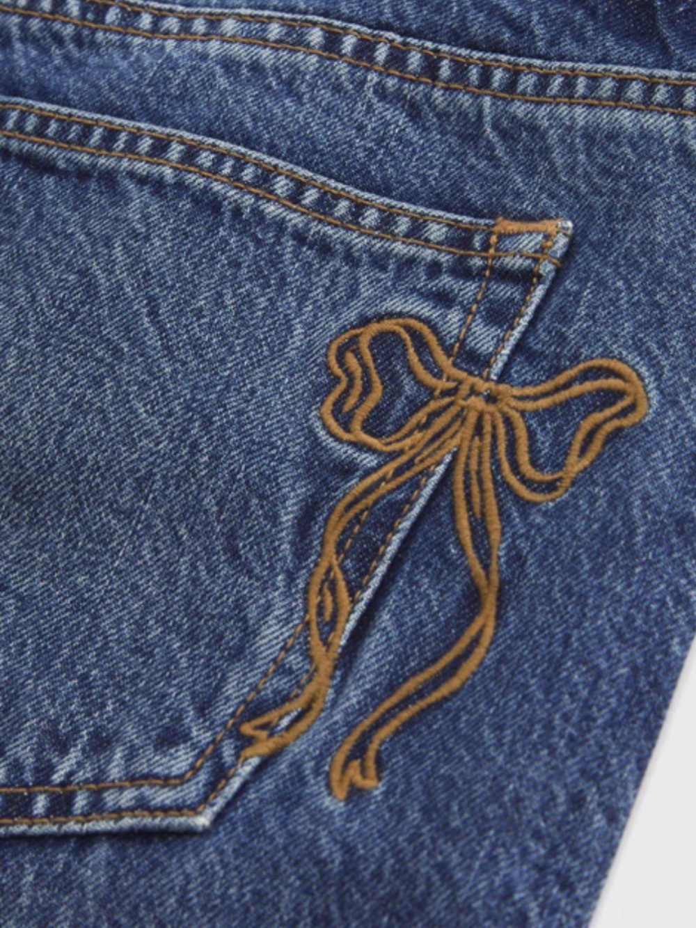 Abercrombie Low Rise Ultra Loose Bow Embroidered Jean - Picture 7 of 7